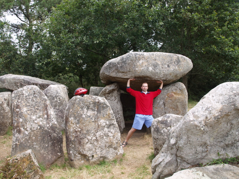 P8020548._Carnac-dolmeny.JPG